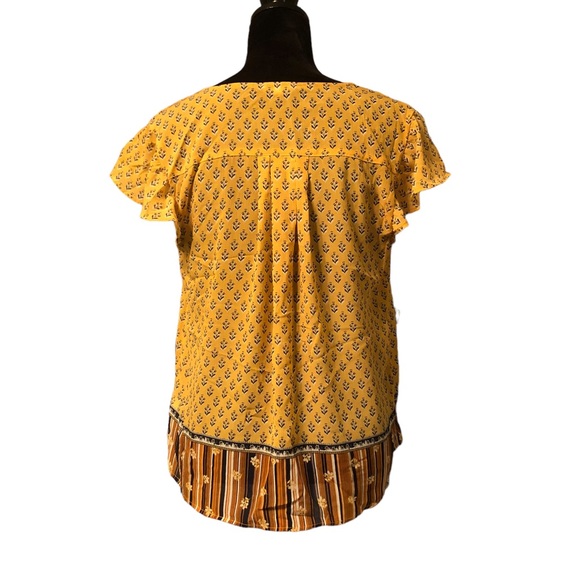 Maurices Yellow & Brown Print Blouse size Medium - Picture 3 of 7